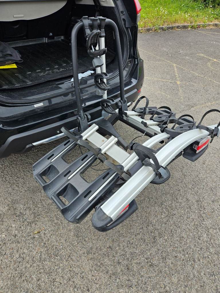 THULE Tow Bar fit 4 position bike rack.