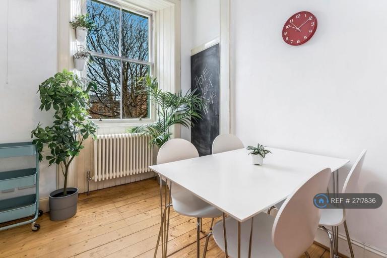 2 bedroom flat in Dalmeny Street, Edinburgh, EH6 (2 bed) (#2717836)