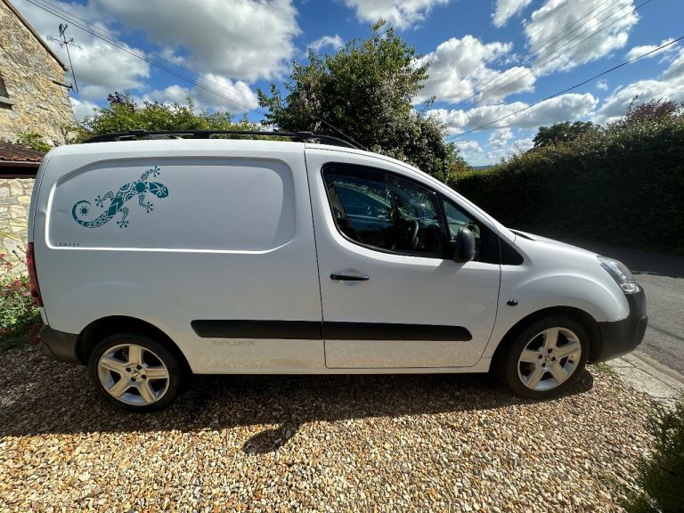 Peugeot Partner van - camper conversion 
