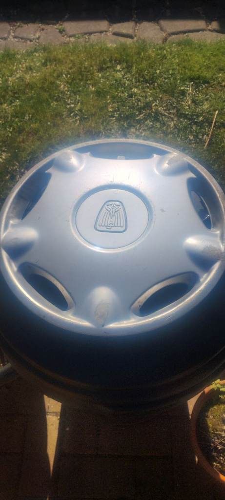 Rover 214/414 13 inch wheel trim 