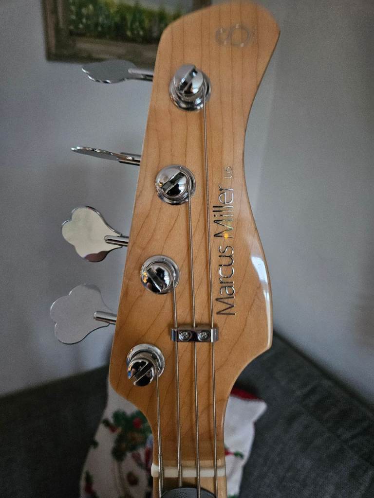 Sire Marcus Miller U5 Short Scale Bass 