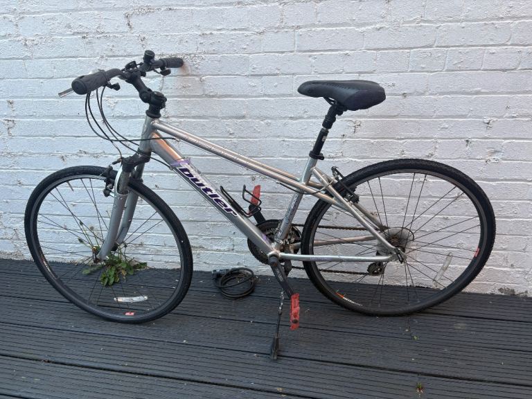 Butler Hybrid Bike – Silver, Good Condition