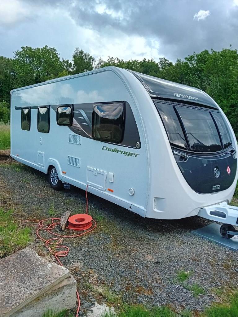 2022 Swift Challenger 560 - 4 Berth Van 