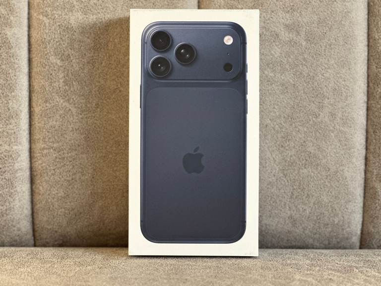 iPhone 17 Pro Max 256GB Deep Blue - In Hand & Sealed