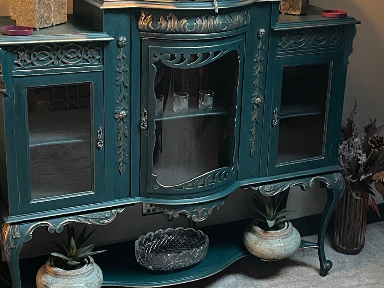 Vintage Drinks Cocktails & Glasses cabinet  