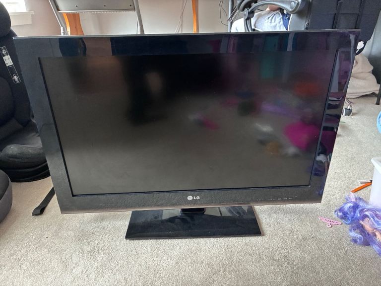 LG 32LK450U 32-inch LCD TV - Good Condition