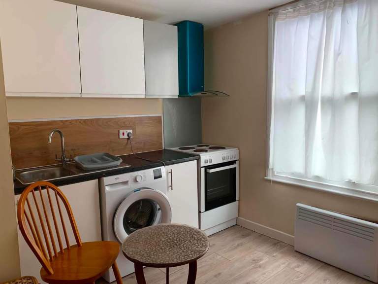 Studio Flat to rent