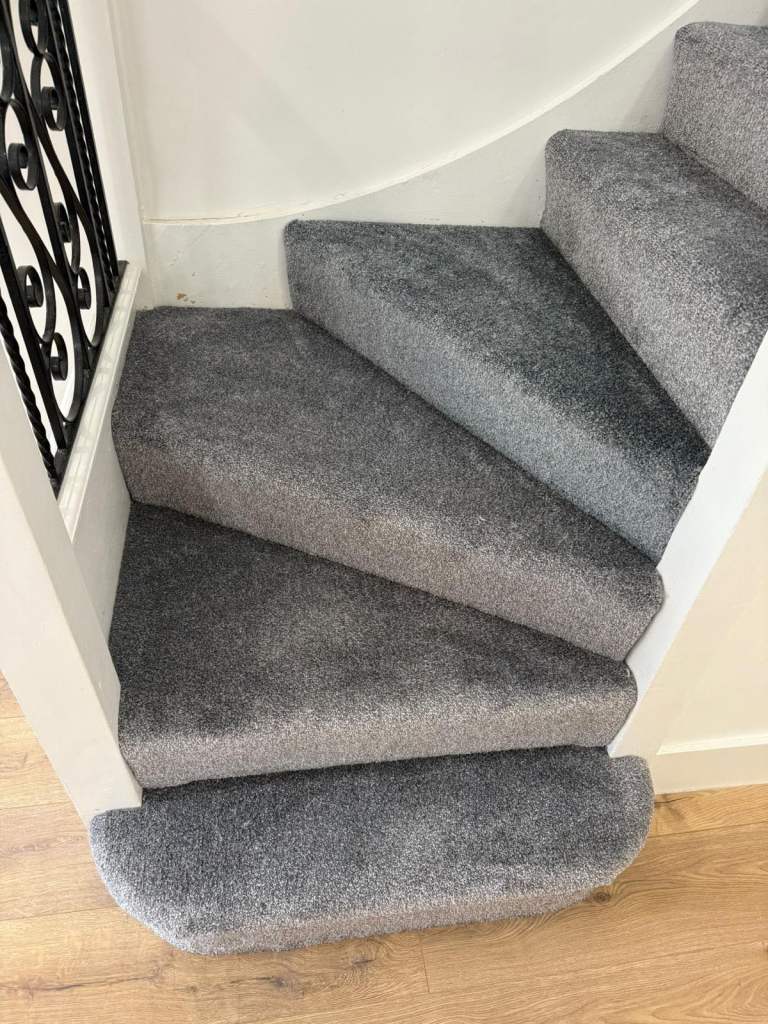 270 7 bed Whitchurch land Stanmore edgeware Ha86qx