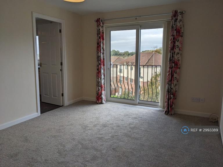 2 bedroom flat in Widewell, Plymouth, PL6 (2 bed) (#2993389)