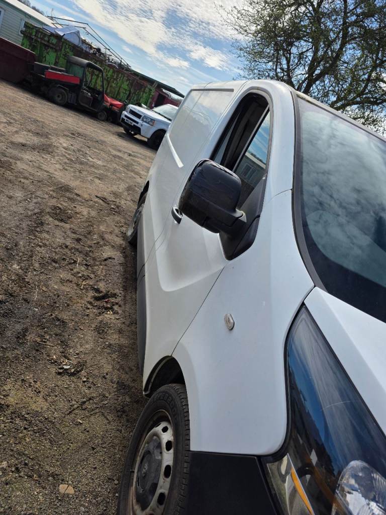 Spares or repairs vivaro 1.6