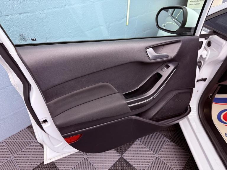 2017 Ford Fiesta 1.5 TDCi Zetec Euro 6 (s/s) 5dr HATCHBACK Diesel Manual