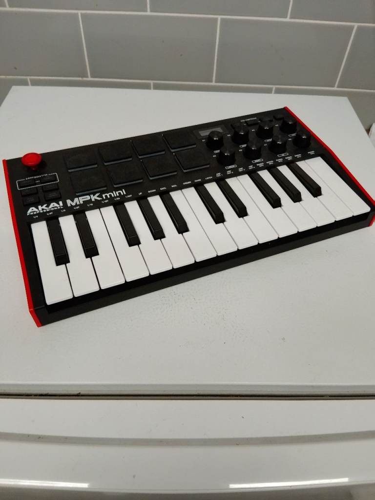 AKAI MPK mini midi controller keyboard