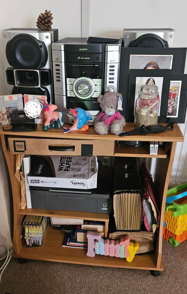 Pull out computer desk