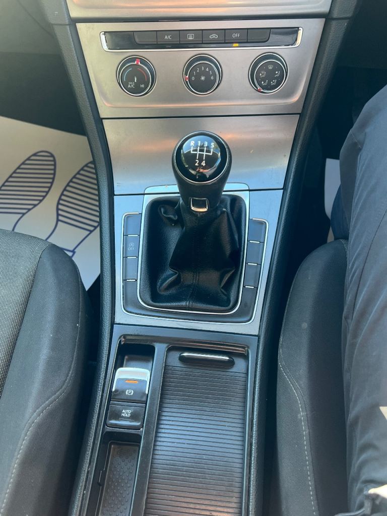 Volkswagen Golf 1.6Tdi diesel 6 speed manual £20 road tax long mot 2 keys HPI clear 