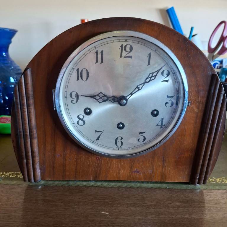 Gufa art deco 1940s mantel clock with key