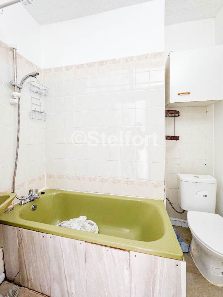 2 bedroom flat in Boleyn Road, London, E7