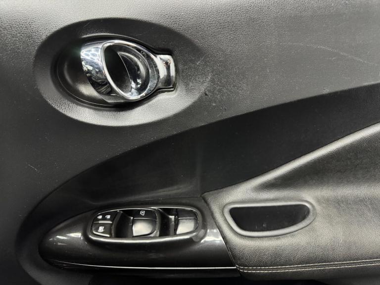  Nissan Juke 1.6 Tekna XTRON Euro 5 5dr Petrol Automatic