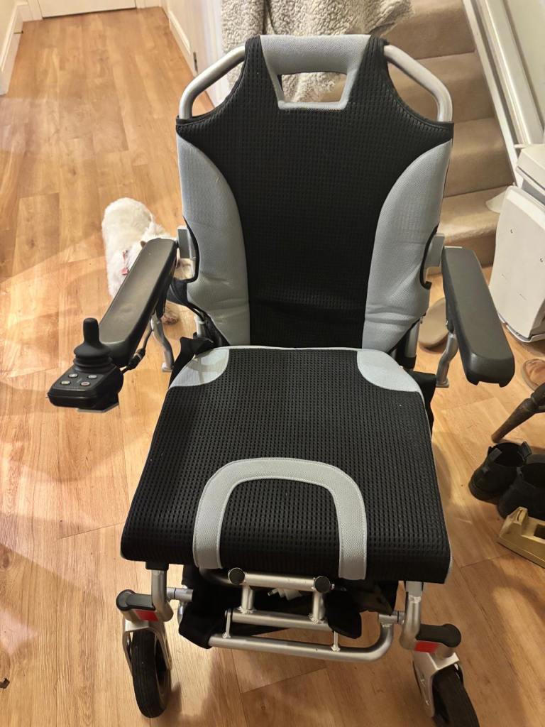 Eezychair electric Mobility Wheelchair - Black/Grey