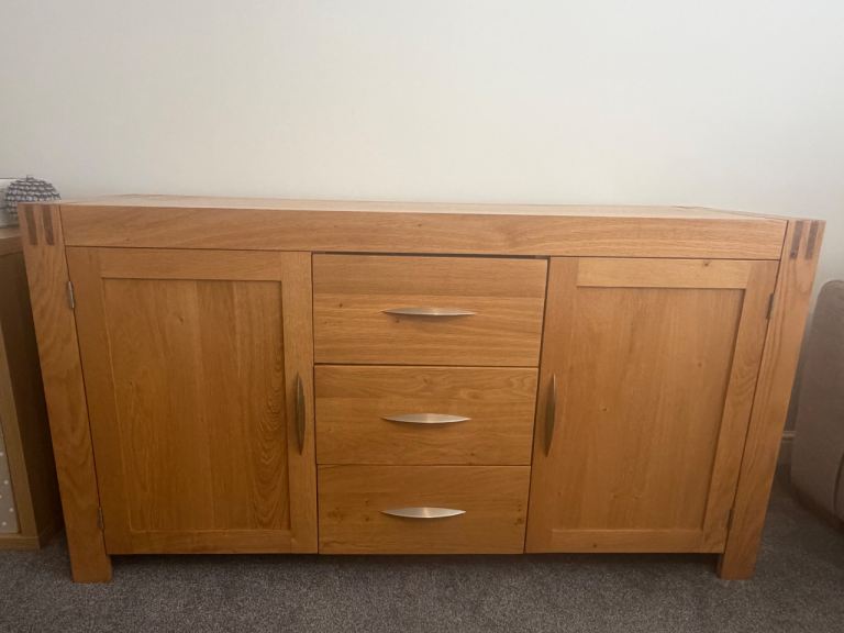 Solid Oak Wood Sideboard with Drawers and Cupboards – Good Condition