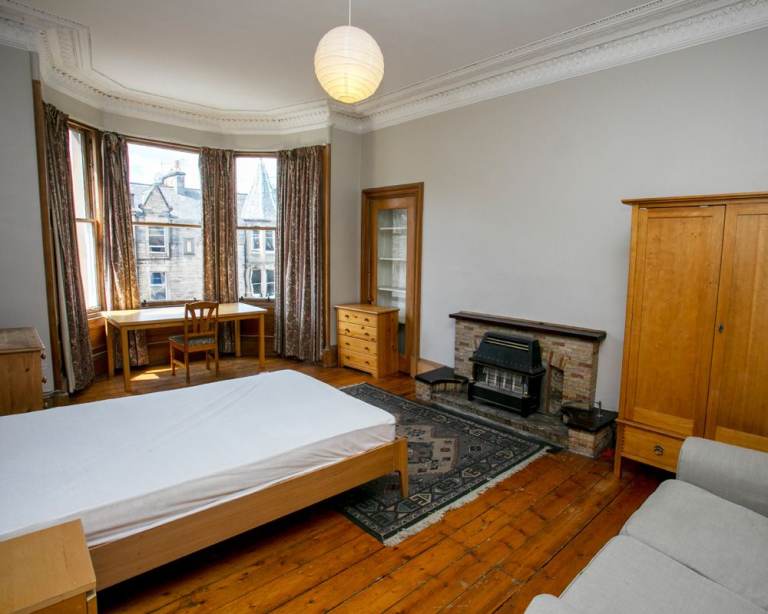 4 bed flat, £2200/month - Marchmont Road, Marchmont