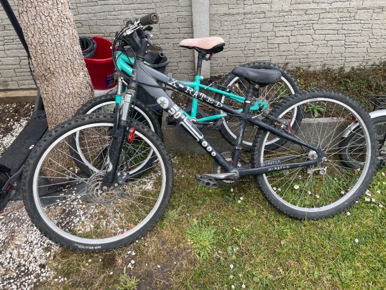 Men bike