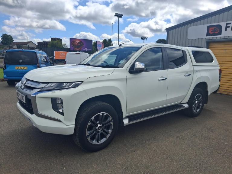 Mitsubishi L 200 L200 BARBARIAN DI-D 4X4 DOUBLE CAB EURO 6 AUTO 150BHP NO VAT