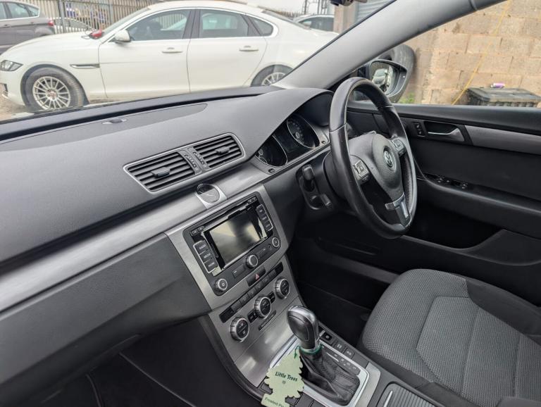 2013 Volkswagen Passat 2.0 TDI Bluemotion Tech Highline 5dr DSG ESTATE Diesel Automatic