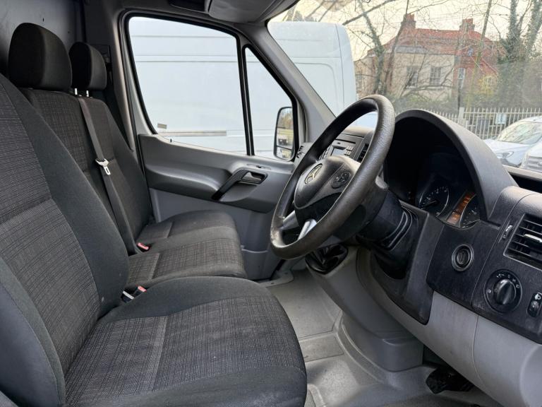 2018 MERCEDES SPRINTER 2.1L DIESEL WHITE MANUAL MWB LOW ROOF PANEL VAN - 194K