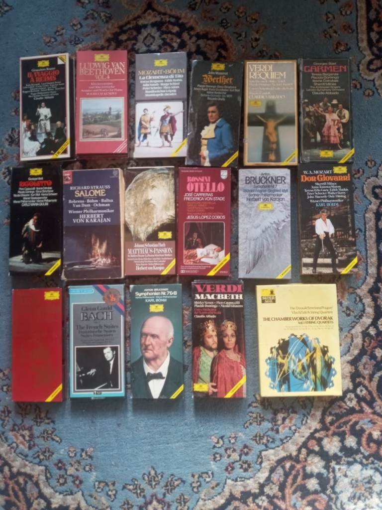 BOXED CLASSICAL MUSIC CASSETTES 