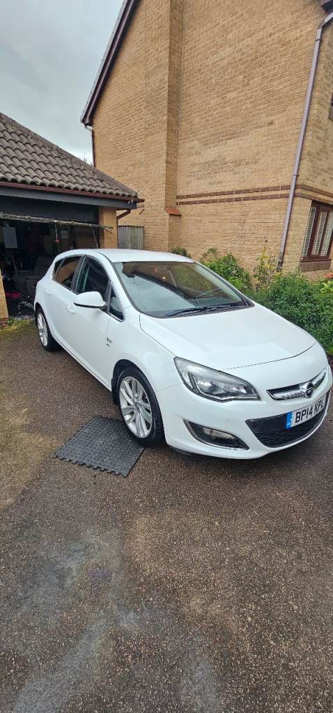 Vauxhall, ASTRA, Hatchback, 2014, Manual, 1956 (cc), 5 doors