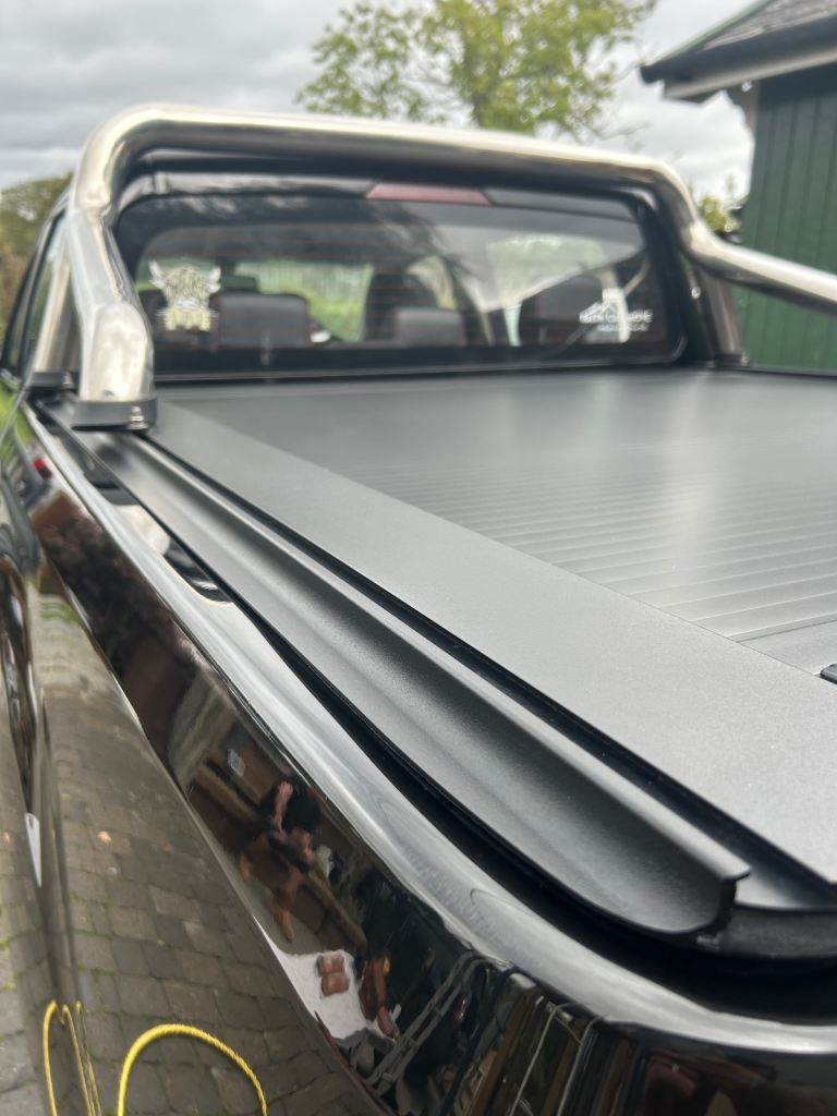 Manual roller shutter for Maxus t90 (ev)