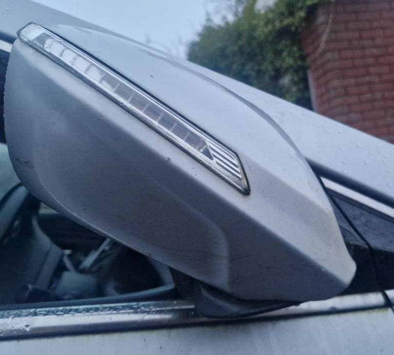 Hyundai i40 Right Side Wing Mirror Silver Electric 2013