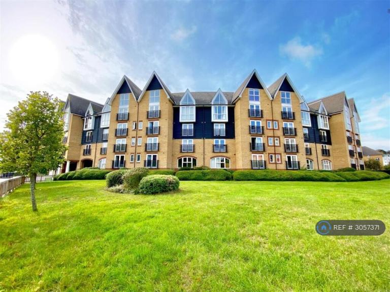 1 bedroom flat in Scotney Gardens, Maidstone, ME16 (1 bed) (#3057371)