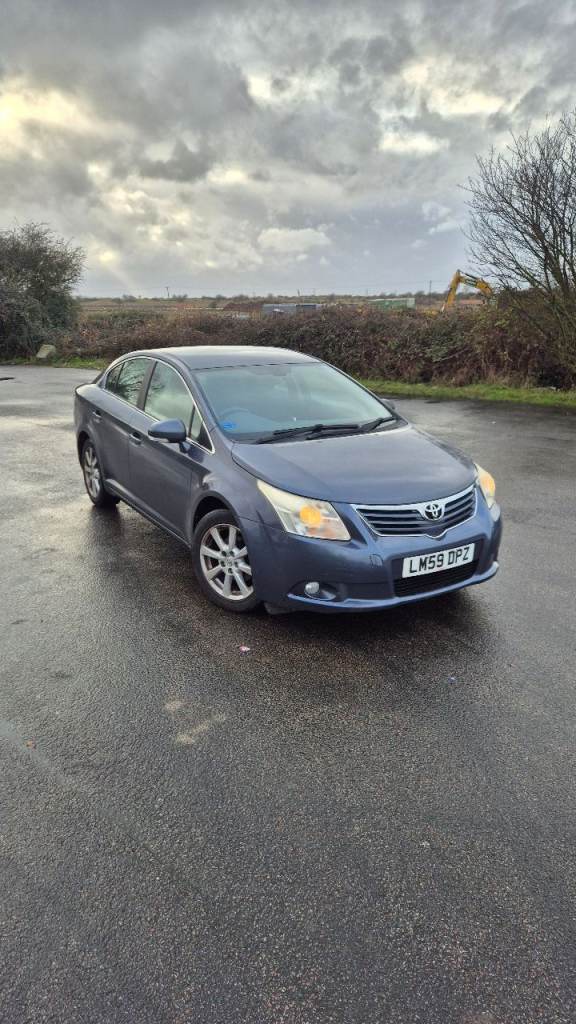 2010 Toyota Avensis 1 year MOT 56k miles