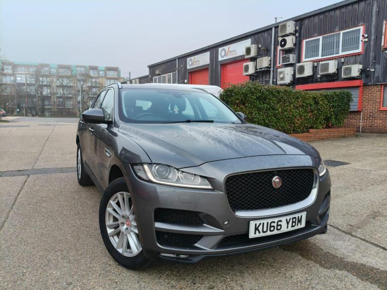 2016 Jaguar F-Pace 2.0d Portfolio 5dr Auto AWD ESTATE DIESEL Automatic