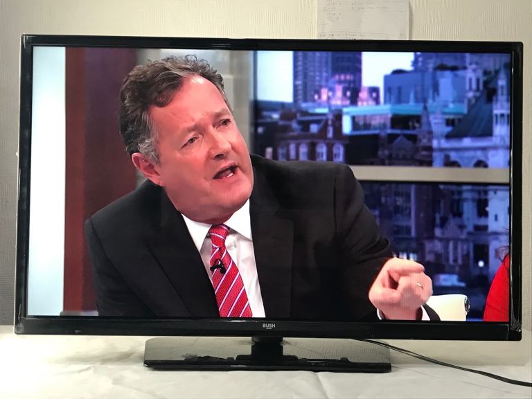 Bush 32 Inch 32HT24CA Smart HD HDR10 LED TiVo Freeview TV excellent condition