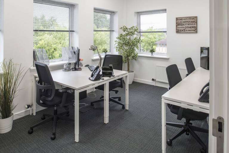 Bristol - BS32 4QW \ Workspace for Teams of 3