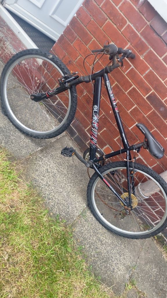 Apollo Slant Mountain Bike - Black, Used