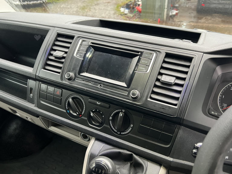 2015 Volkswagen Transporter T28 Trendline TDI BlueMotion Technology Panel van Diesel Manual