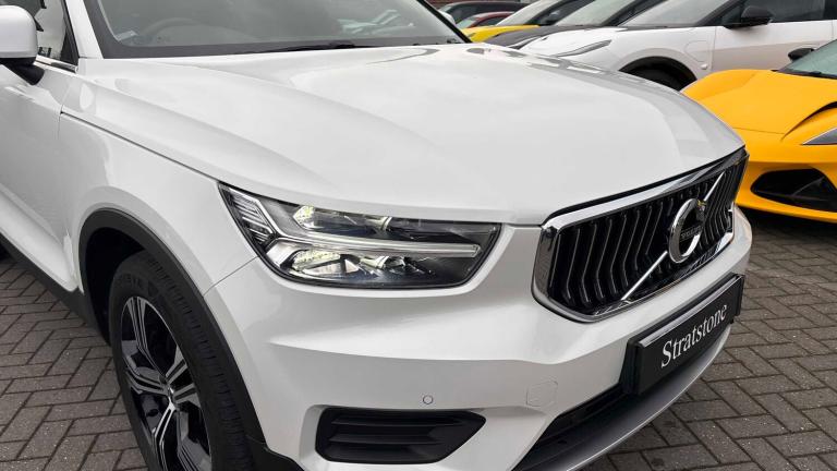  Volvo XC40 2.0 B4P Inscription 5dr AWD Auto Estate Petrol Automatic