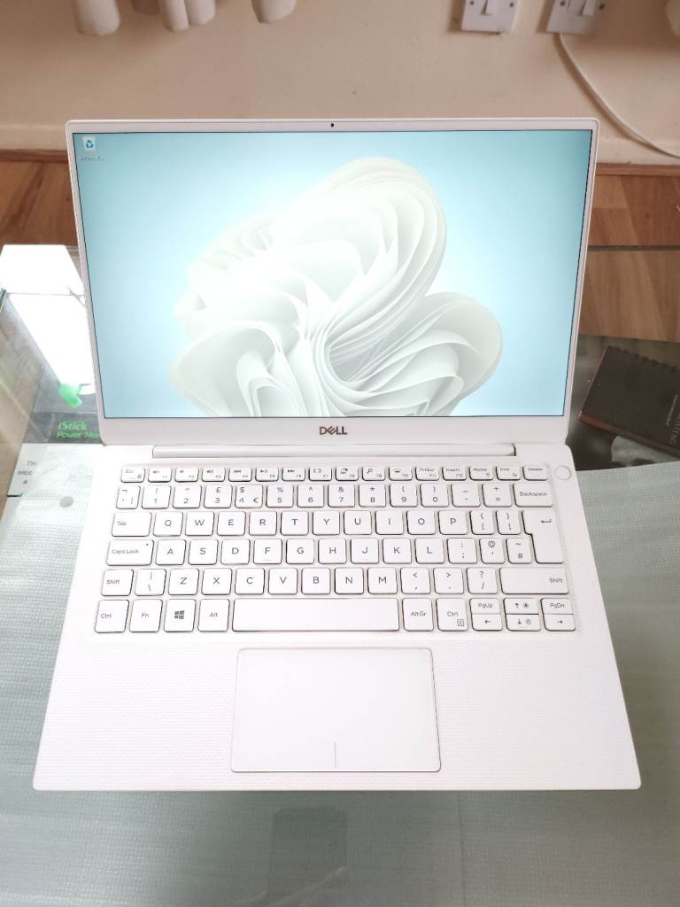 ❤️ Dell XPS 13 7390 4K Touchscreen i7-10510 16GB RAM 512GB SSD White Carbon Fibre Laptop NEW BATTERY