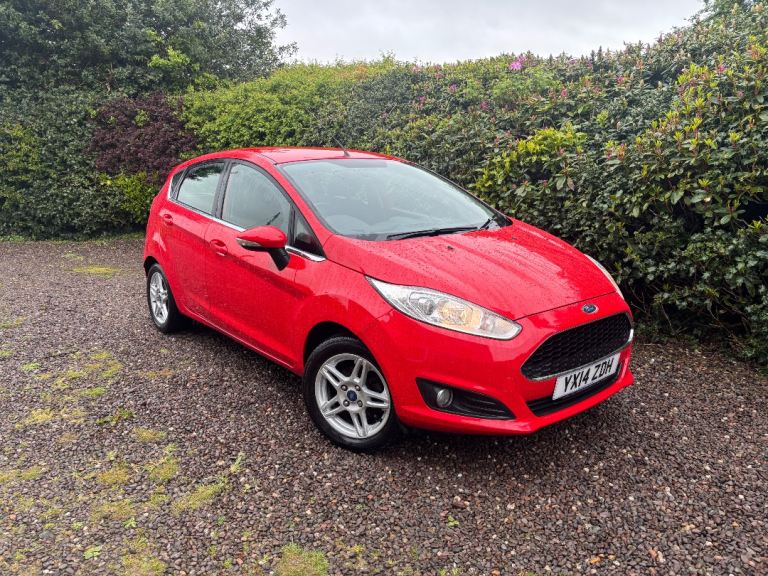 2014 Ford Fiesta 1.25 Zetec Climate, 1 years MOT, £35 road tax for year, lovely car