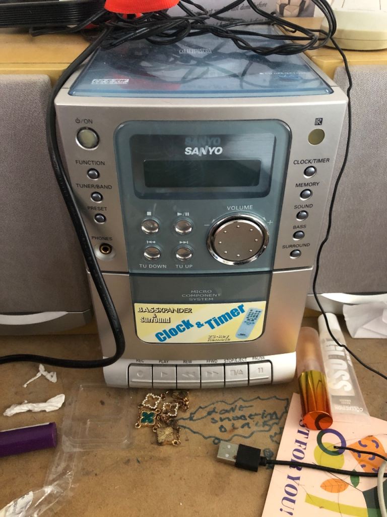 Sanyo cd and cassette player 