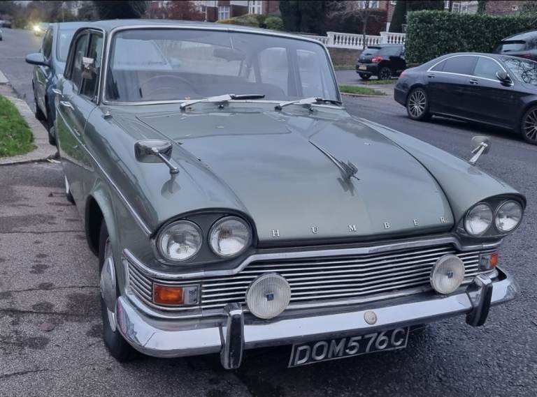 A CLASSIC 1965 HUMBER SUPER SNIPE LUXURIOUS CLASSIC CAR