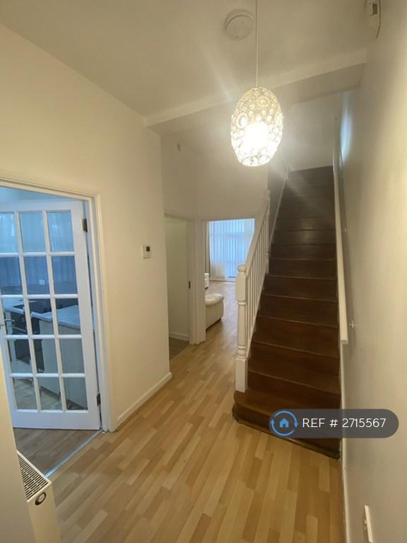 3 bedroom house in Boscombe Avenue, London, E10 (3 bed) (#2715567)