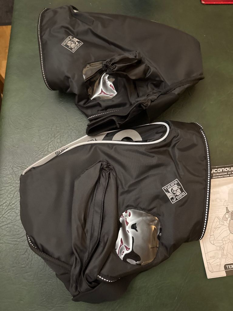 Tucano R334 motorbike muffs 