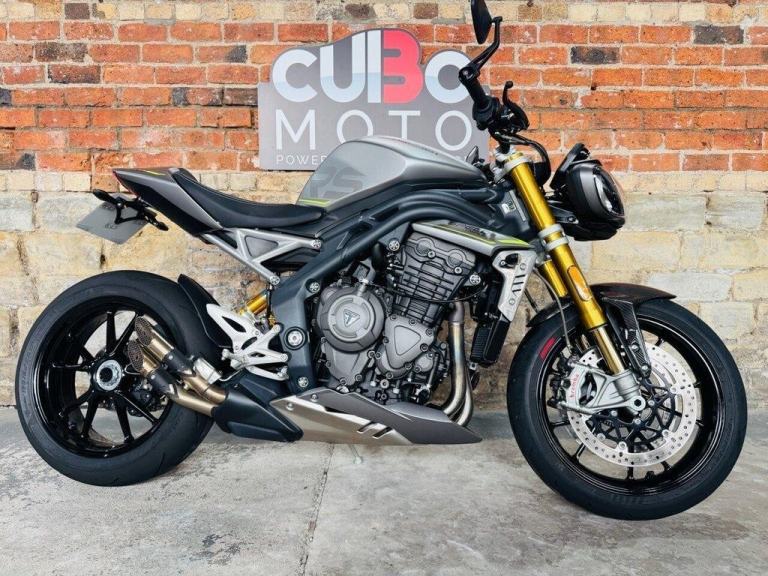 TRIUMPH SPEED TRIPLE 1200 RS 2022 22