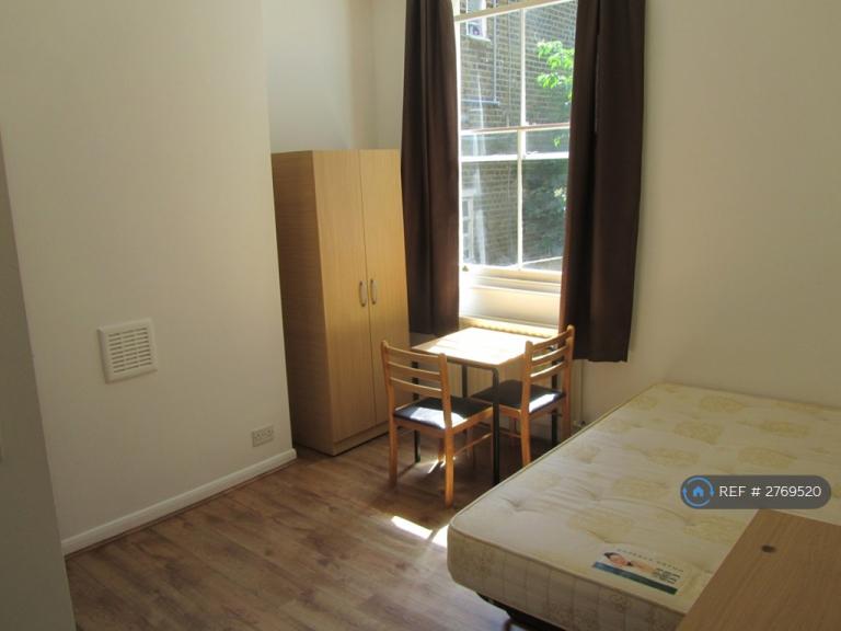 1 bedroom in Queens Road, London, SE14 (#2769520)