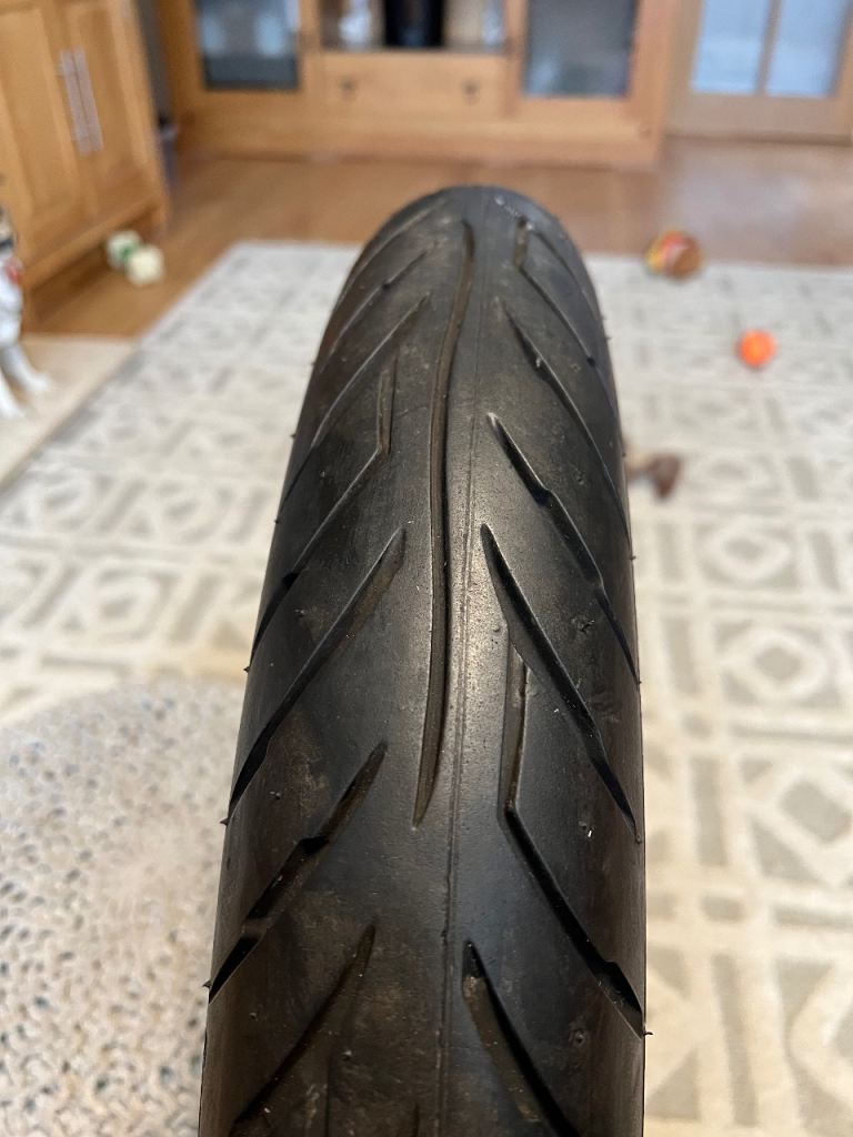 Motorcycle tyre 90/90-18 (3.00x18)