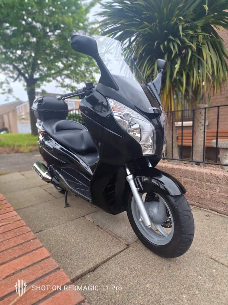 2014 Honda, FES 125 S-WING scooter Full MOT